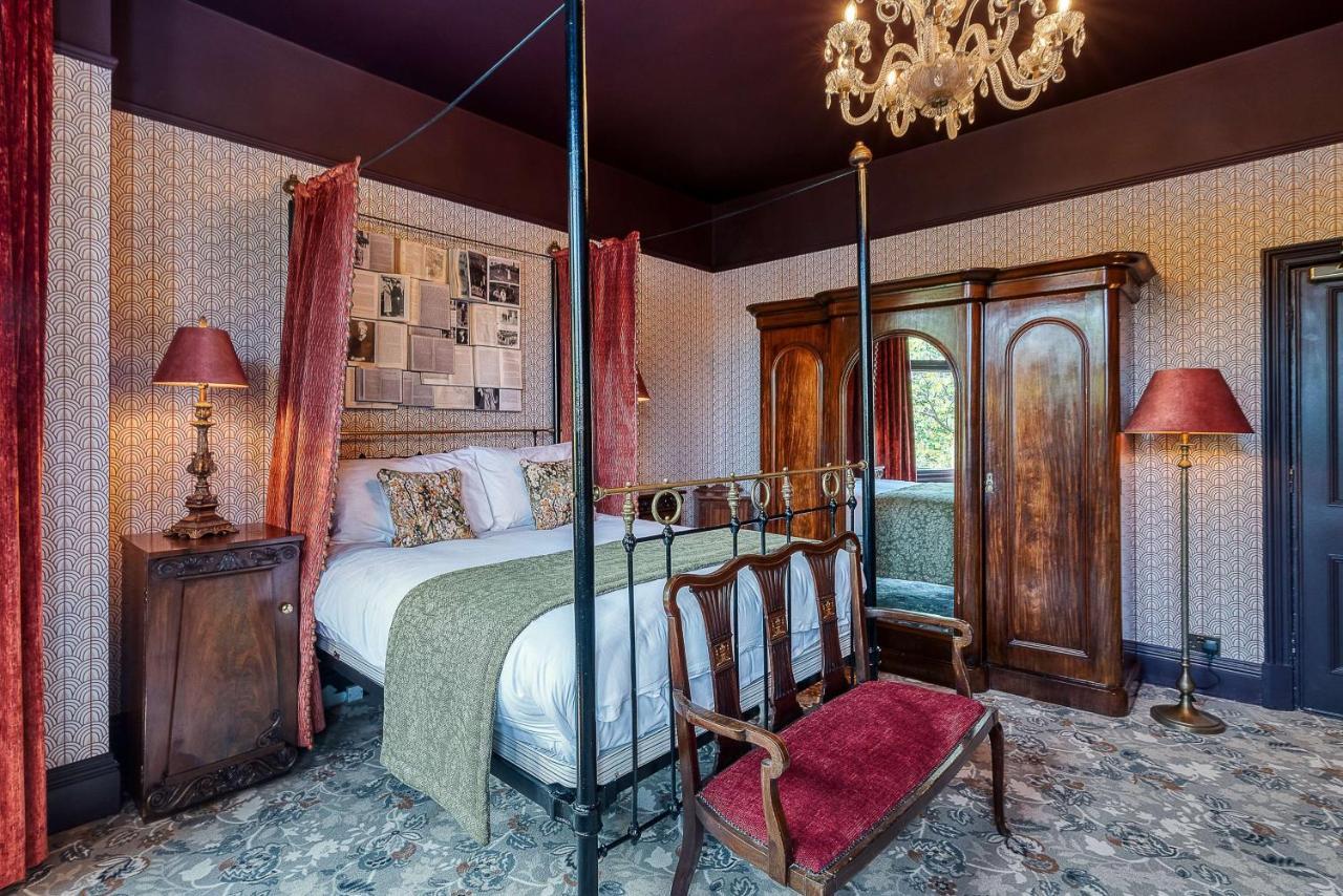 Clementine'S Guest House York Exterior foto The bedroom at The Old Vicarage